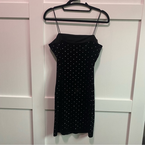 Black Velvet Dress - Picture 2 of 3